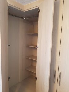 Walk in wardrobe.